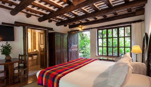 Habitación superior con 1 cama doble o 2 individuales