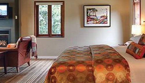 Pine room