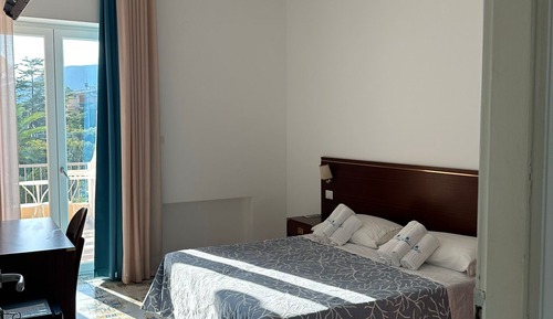 Habitación económica con 1 cama doble o 2 individuales