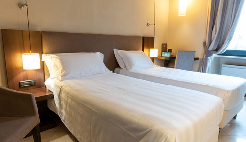 Habitación estándar con 1 cama doble o 2 individuales