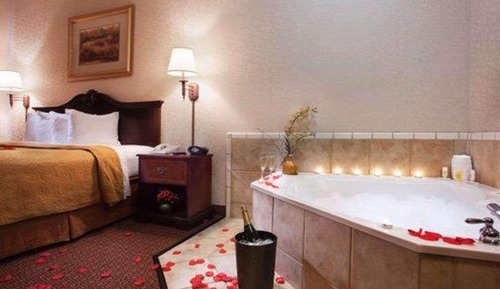 Habitación, 1 cama de matrimonio grande, accesible para personas con discapacidad (Accessible Tub)