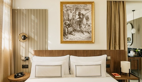 The Artist Junior Suite with Terrace Roof View