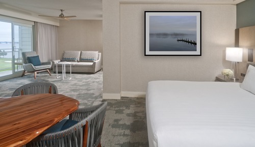Suite, 1 cama de matrimonio grande (Petite Water View)