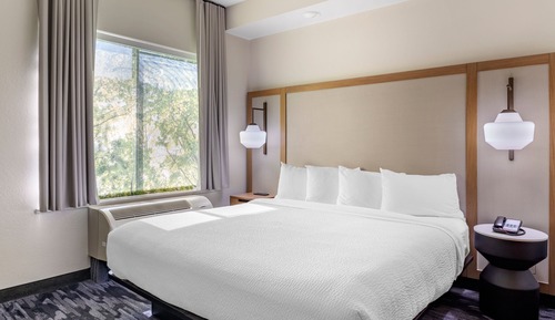Estudio, 1 cama de matrimonio grande con sofá cama