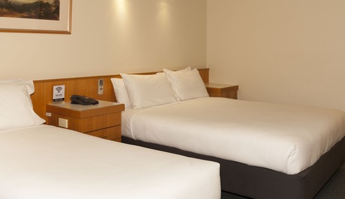 Habitación triple estándar, bañera de hidromasaje (Spa Room)