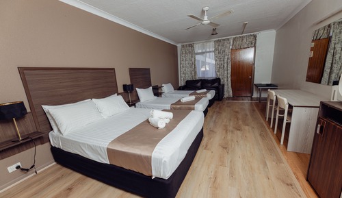 Habitación familiar, varias camas