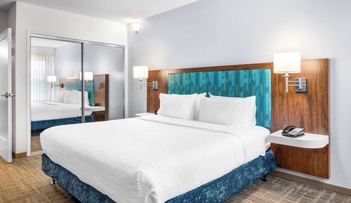 Suite, 1 cama de matrimonio grande, accesible para personas con discapacidad (Mobility & Hearing)