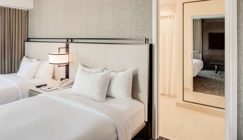 Suite Premier, 2 camas dobles, vistas a la ciudad
