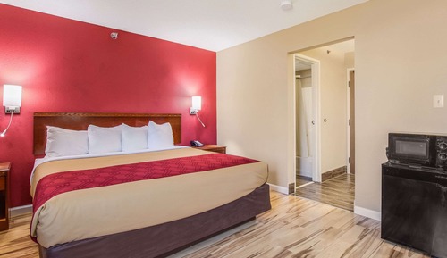 Habitación estándar, 1 cama de matrimonio grande, no fumadores (2 Person Jetted Tub)