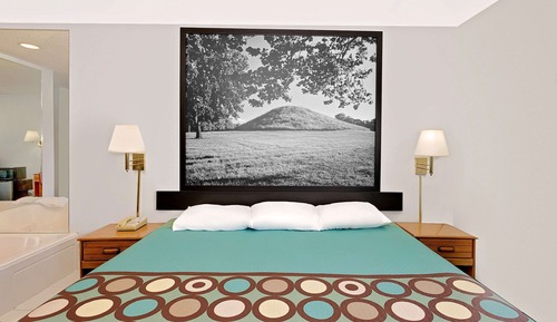Suite, 1 cama de matrimonio grande, bañera de hidromasaje