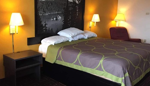 Habitación, 1 cama de matrimonio grande, fumadores (Mobility/Hearing Impaired Accessible)