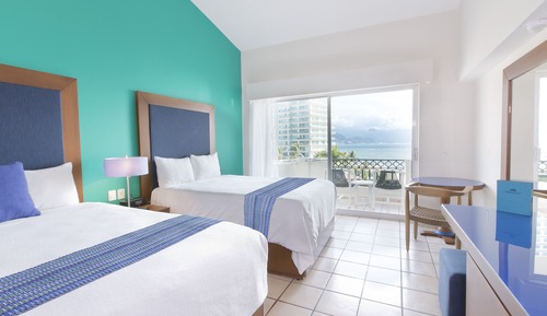Habitación Deluxe, vistas parciales al mar