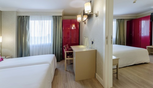 Habitación con 1 cama doble o 2 individuales (2 adults + 1 child)