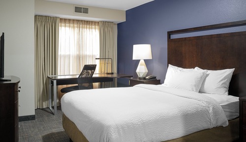 Suite, 2 habitaciones, no fumadores (Mobility/Hearing Access, Roll-in Shwr)