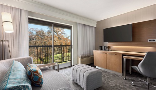 Habitación, 1 cama de matrimonio grande con sofá cama, balcón