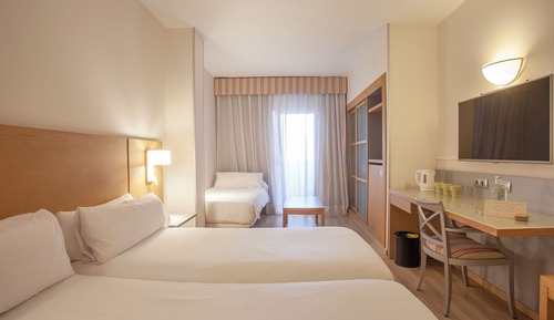 Habitación estándar (Interior View 2+1)