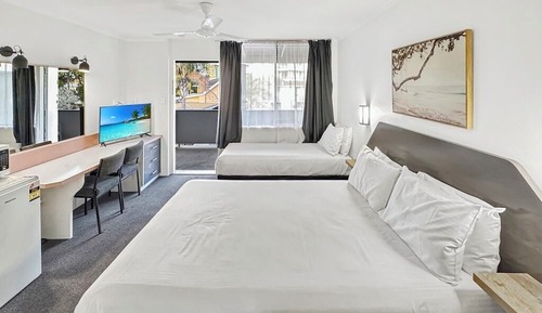 Habitación estándar, varias camas, no fumadores, balcón (Twin balcony queen)
