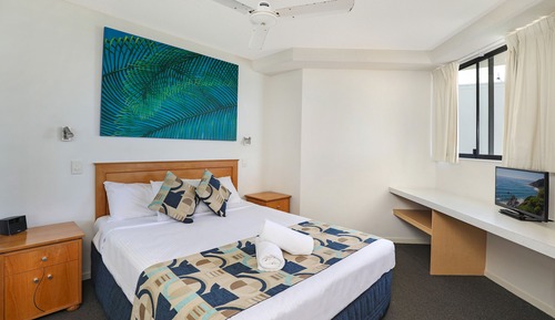 Deluxe One Bedroom Apartment Upper Level