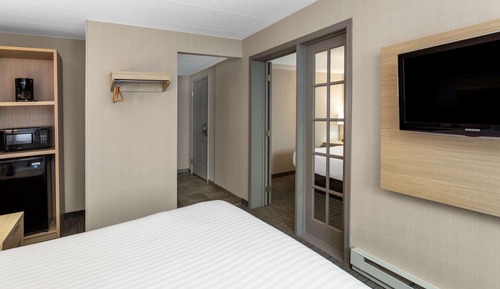 Suite estudio, 2 camas de matrimonio, no fumadores
