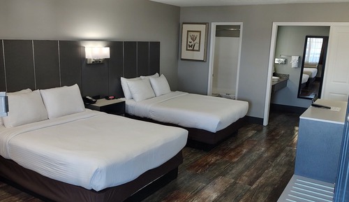 Standard Room, 1 King Bed, Accessible, Non Smoking