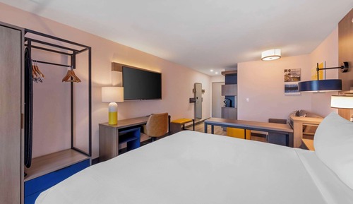 Standard Room, 1 King Bed with Sofa bed, Accessible, Balcony