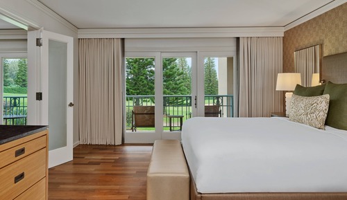 1 Bedroom Suite, 1 King Bed and Sofa Bed, Garden View