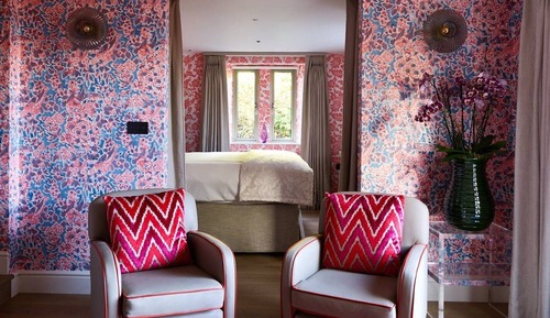 Large Deluxe King Room
