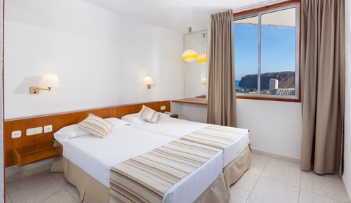 Sol Room with Lounge Ocean View (2+2)