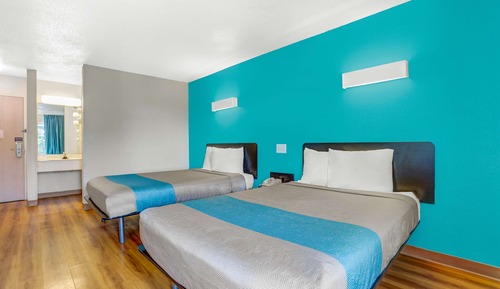 Habitación estándar, 2 camas dobles, no fumadores