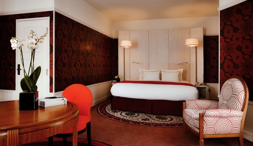 Suite junior, 1 cama de matrimonio grande, con vistas (Republic Square view)
