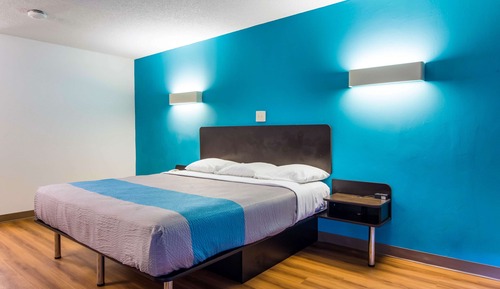 Habitación estándar, 1 cama de matrimonio grande, no fumadores, frigorífico y microondas