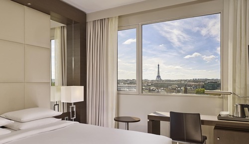 Habitación, 1 cama de matrimonio grande (Eiffel Tower view)