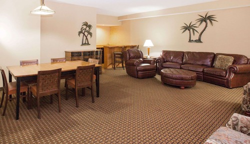 Suite, varias camas, no fumadores (1 King Bed and 2 Queen Bed)