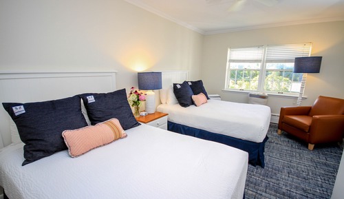 Habitación estándar, 2 camas dobles (Straits Lodge Double)