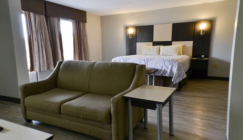 Suite, 1 cama de matrimonio grande, no fumadores, bañera de hidromasaje (with Sofabed)
