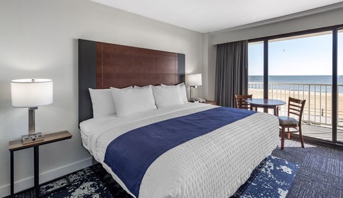 Standard Suite (floors 8 - 10)