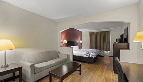 Suite, 1 cama de matrimonio grande con sofá cama, no fumadores, bañera de hidromasaje (Larger Room)