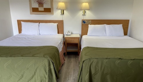 Habitación estándar, 2 camas de matrimonio, no fumadores