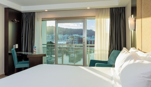 Habitación doble superior, vistas al puerto