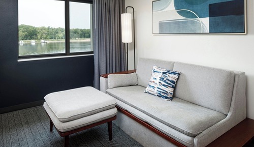 Habitación, 1 cama de matrimonio grande con sofá cama, no fumadores, vistas al río