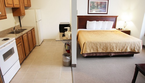 Habitación clásica, 1 cama de matrimonio grande, cocina básica