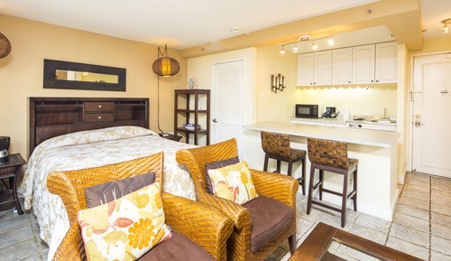 City View Studio with Kitchenette