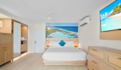 Habitación romántica, 1 cama de matrimonio grande, cocina básica, frente al mar