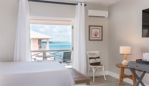 Habitación, 2 camas de matrimonio, balcón, vistas parciales al mar