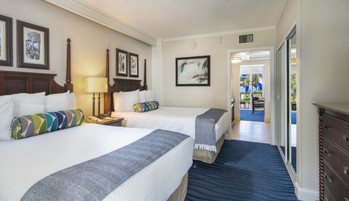 Tropical View Villa with Balcony 2 Queen Beds