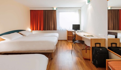 Habitación familiar doble, 1 cama doble con sofá cama