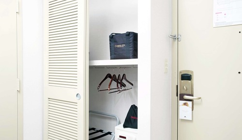 Habitación, 1 cama de matrimonio grande (Mobility & Hearing, Roll-in Shower)