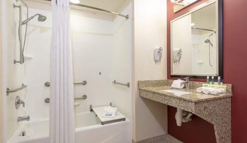 Suite, 2 camas de matrimonio, accesible para personas con discapacidad (Comm, Mobil, Accessible Tub)
