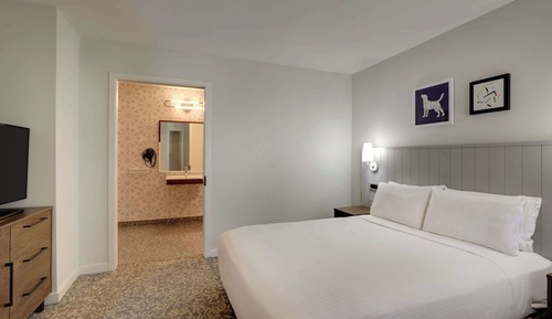 Suite, 2 camas de matrimonio (Mobility/Hearing Shower Two Bedrooms)