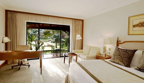 Habitación Deluxe, 1 cama de matrimonio grande, no fumadores (Courtyard)